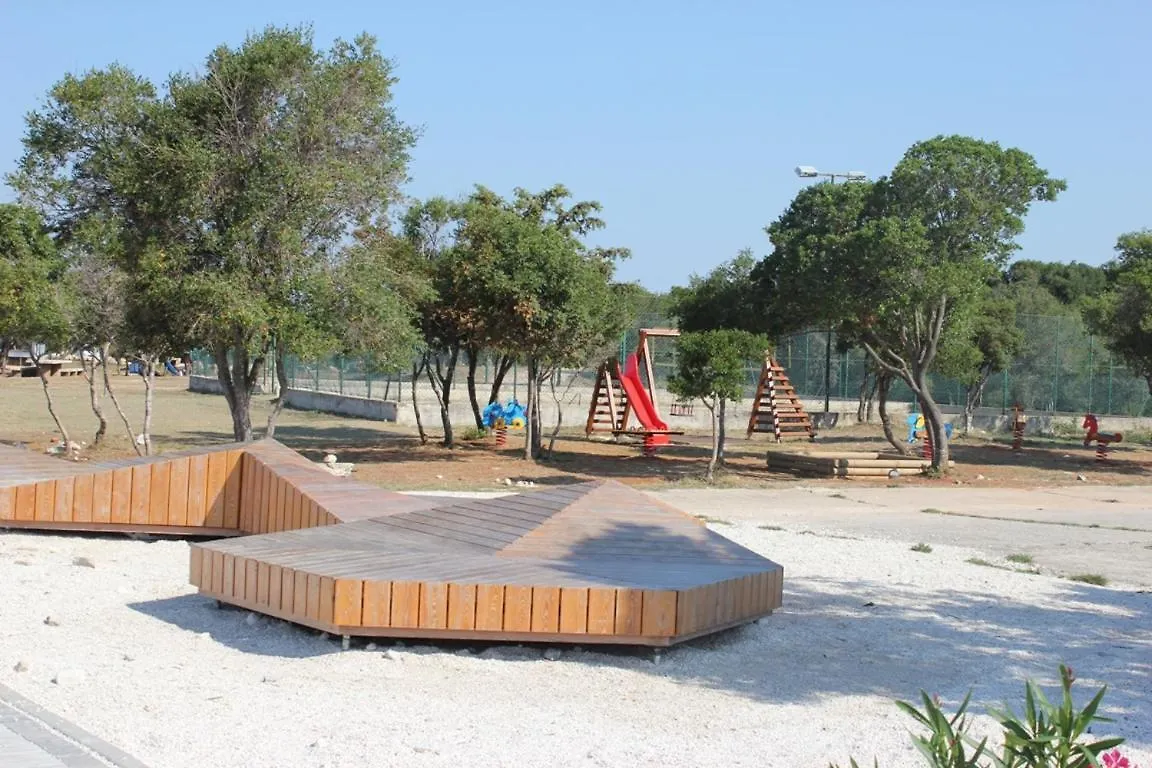 House Nikolas 1-Whirlpool, Close To The Beach Fazana